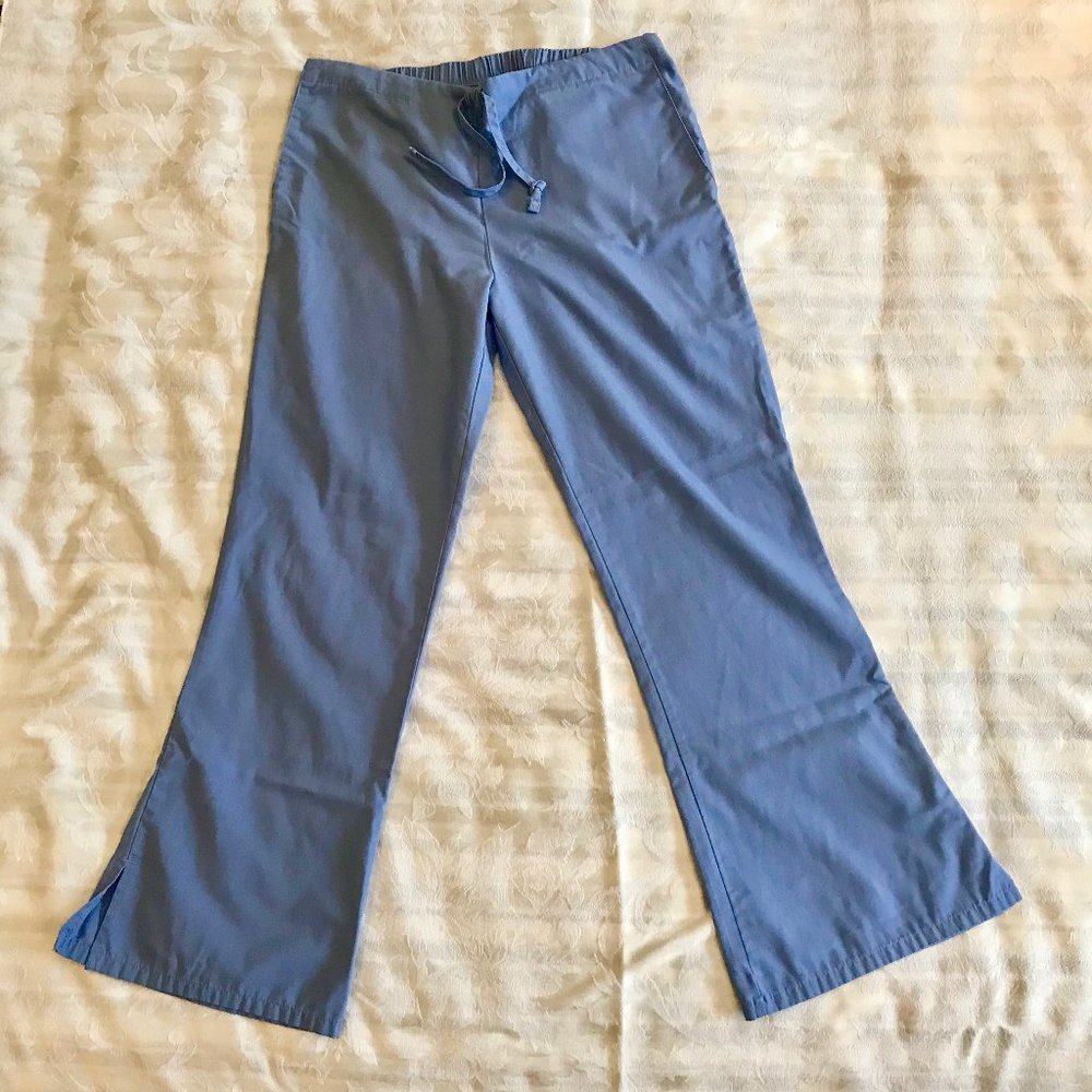 Scrub pants, Cherokee, Lt. blue, Small, Drawstring closure/elastic back.